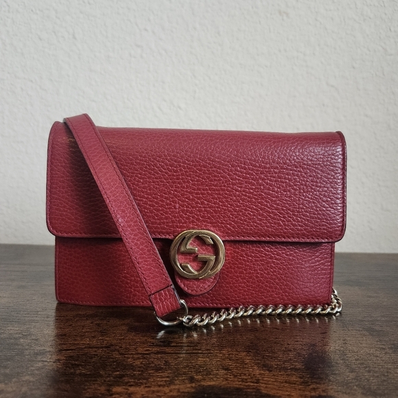 Gucci Interlocking G Chain Wallet Red Leather